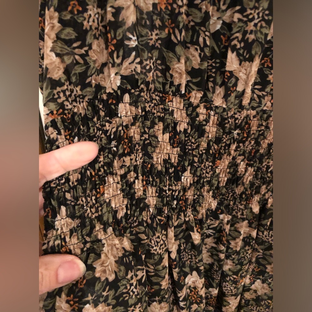 Elegant Floral Long Sleeve Dress - Picture 6 of 6